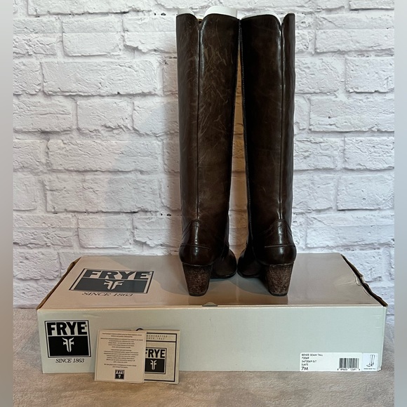 Frye Renee Seam Tall Pull On Boots - Picture 3 of 10